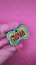 Load and play video in Gallery viewer, Sea Green Tag with Hot Pink Fill
